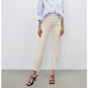 NWT Zara Straight Leg Jeans- Ecru (US 6)